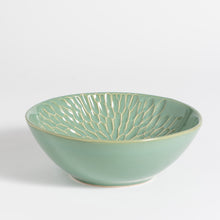 Load image into Gallery viewer, Emilia Serving Bowl- Acanthus
