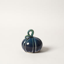 Load image into Gallery viewer, Hand-Thrown Pumpkin No. 73

