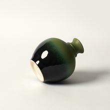 Load image into Gallery viewer, Hand-Thrown Gradient Vase No. 1
