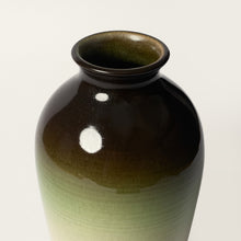 Load image into Gallery viewer, Hand-Thrown Gradient Vase No. 10
