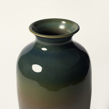 Load image into Gallery viewer, Hand-Thrown Gradient Vase No. 8
