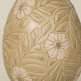 Close-up details of the ceramic handcrafted egg.