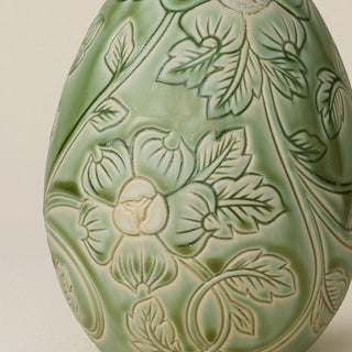 Close-up details of the ceramic handcrafted egg.