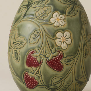Close-up details of the ceramic handcrafted egg.