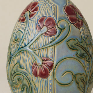 Close-up details of the ceramic handcrafted egg.