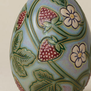 Close-up details of the ceramic handcrafted egg.