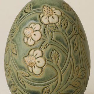 Close-up details of the ceramic handcrafted egg.