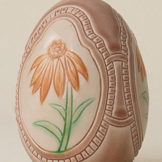 Close-up details of the ceramic handcrafted egg.
