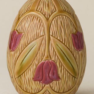 Close-up details of the ceramic handcrafted egg.