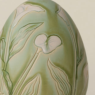 Close-up details of the ceramic handcrafted egg.
