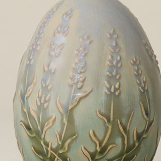 Close-up details of the ceramic handcrafted egg.