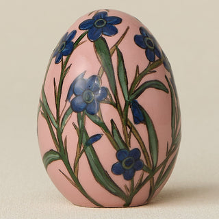 Close-up details of the ceramic handcrafted egg.