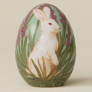 Close-up details of the ceramic handcrafted egg.