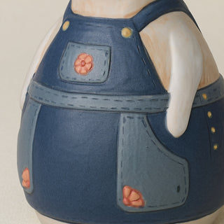 Close-up details of the one-of-a-kind bunny.