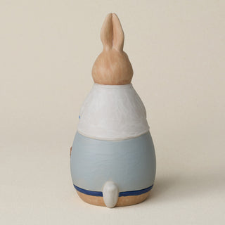 Back of the bunny with a delicate, hand-carved tail.