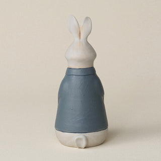Back of the bunny with a delicate, hand-carved tail.