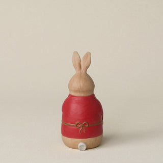 Back of the bunny with a delicate, hand-carved tail.