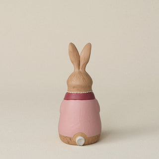 Back of the bunny with a delicate, hand-carved tail.