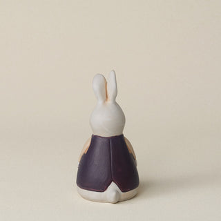 Back of the bunny with a delicate, hand-carved tail.