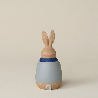 Back of the bunny with a delicate, hand-carved tail.