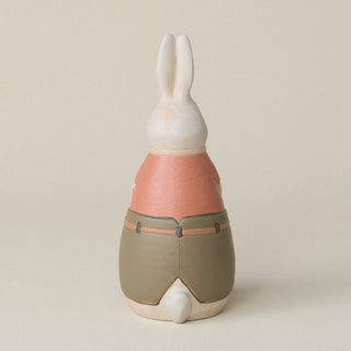 Back of the bunny with a delicate, hand-carved tail.