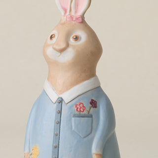Close-up details of the one-of-a-kind bunny.