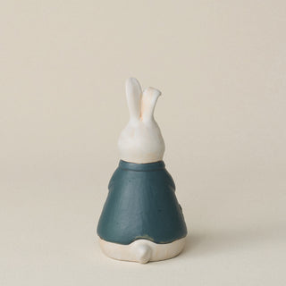 Back of the bunny with a delicate, hand-carved tail.