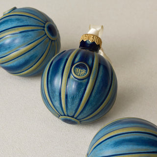 Globe Ornament, Starling
