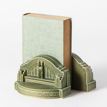 Load image into Gallery viewer, Union Terminal Bookend Set - Devon
