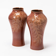 Load image into Gallery viewer, Pinecone Vase, Sundance
