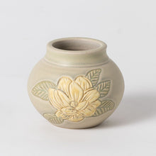 Load image into Gallery viewer, Hand Thrown Le Jardin Vase #039
