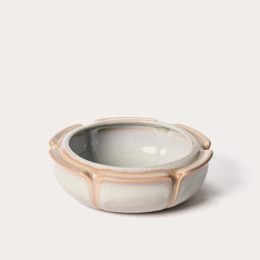 Large Flower Dish, Cafe