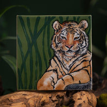 Load image into Gallery viewer, Hand Illustrated Animal Kingdom Tile #65
