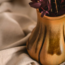 Load image into Gallery viewer, Clove Vase, Chestnut
