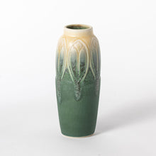 Load image into Gallery viewer, Scarab Vase - Dewdrop

