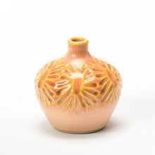 Load image into Gallery viewer, ⭐ Historian&#39;s Choice! | Petite Vases 2024 | Hand-Thrown Vase #115
