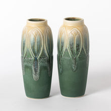Load image into Gallery viewer, Scarab Vase - Dewdrop

