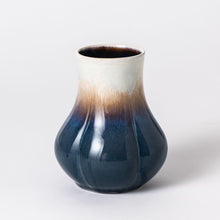Load image into Gallery viewer, Clove Vase- Angel Falls

