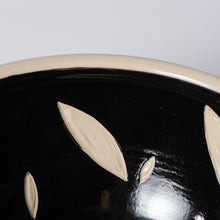 Load image into Gallery viewer, Hand Thrown Sgraffito Bowl #0013
