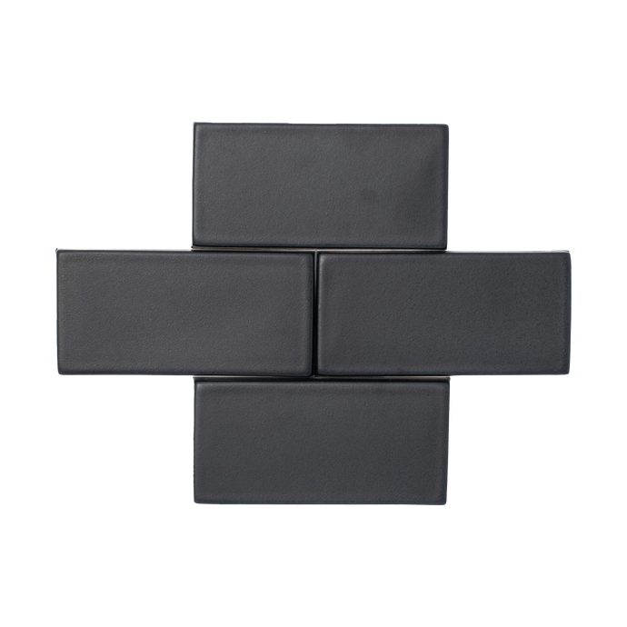 As our darkest matte glaze, Beatnik offers a consistent black color, slightly textured matte surface, and an opaque break along tile edges and relief details.