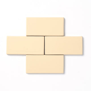 Sunkissed is consistent in its gorgeous pale yellow hue and presents with a smooth matte texture and an opaque edge break. 