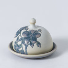 Load image into Gallery viewer, #060 Hand Thrown Tabletop | Butter Bell
