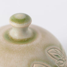 Load image into Gallery viewer, #059 Hand Thrown Tabletop | Butter Bell

