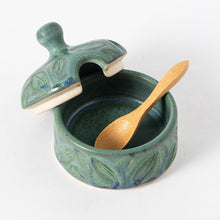 Load image into Gallery viewer, #079 Hand Thrown Tabletop Set | Sugar Dish + Spoon Rest
